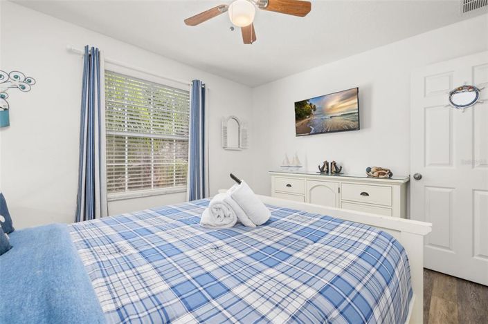 Image No.40-6 Bed Property for sale