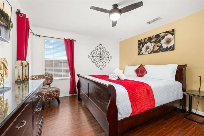 Image No.48-6 Bed Property for sale