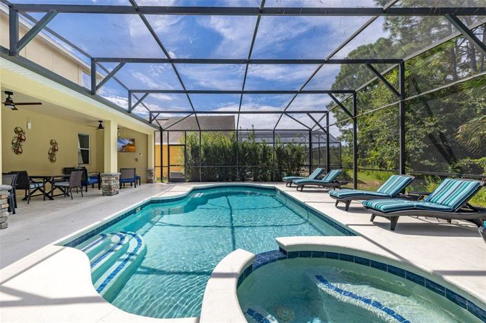 Image No.56-6 Bed Property for sale