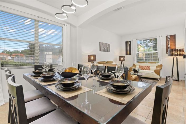 Image No.9-6 Bed Property for sale