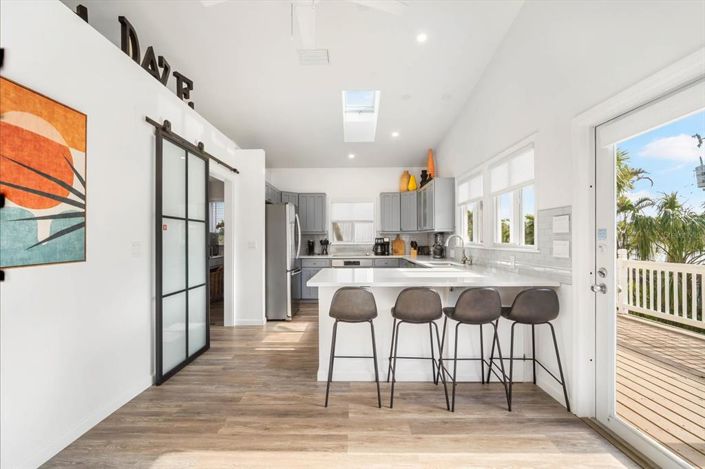 Image No.32-4 Bed Property for sale