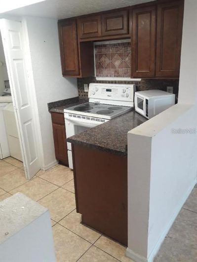 Image No.11-4 Bed Townhouse for sale