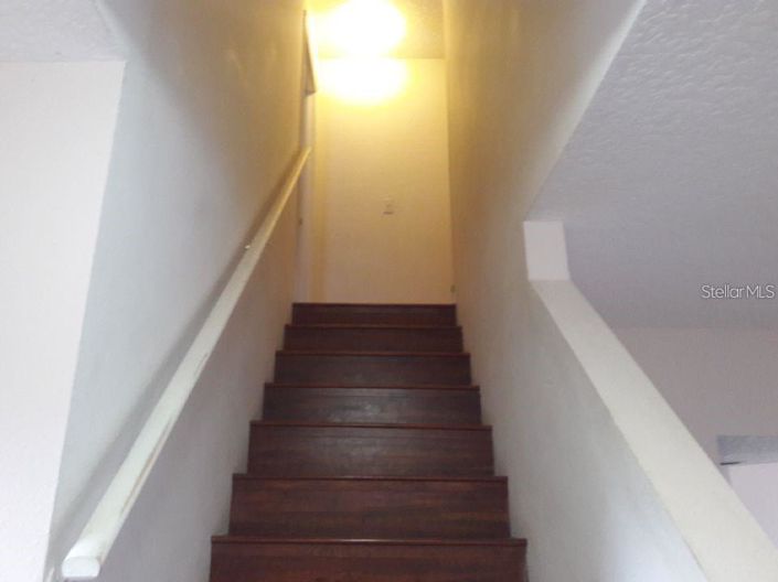 Image No.12-4 Bed Townhouse for sale