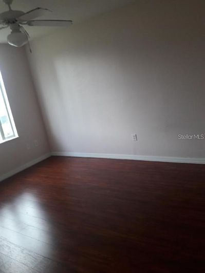 Image No.15-4 Bed Townhouse for sale