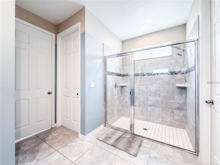 Image No.33-9 Bed Property for sale