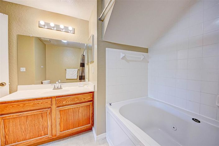 Image No.12-4 Bed Property for sale