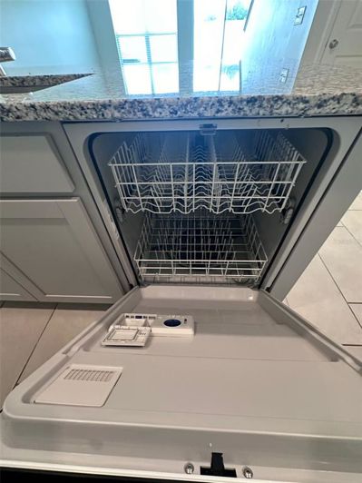 Image No.26-3 Bed Townhouse for sale