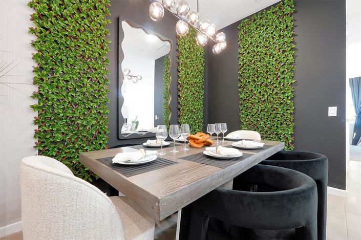 Image No.12-5 Bed Townhouse for sale