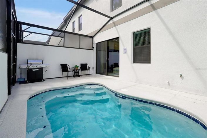 Image No.15-5 Bed Townhouse for sale