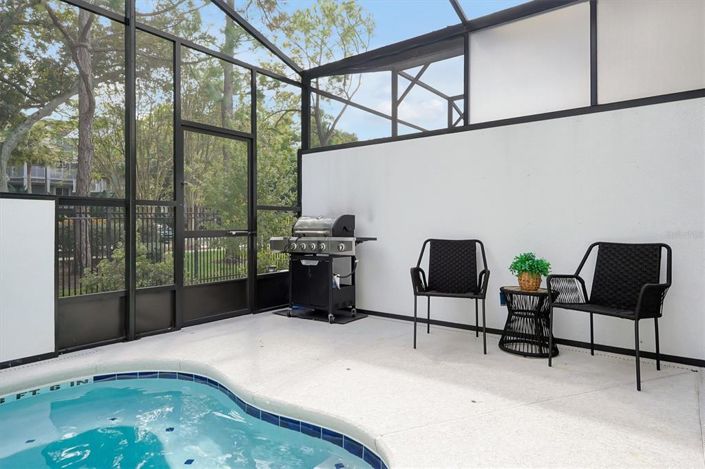 Image No.18-5 Bed Townhouse for sale