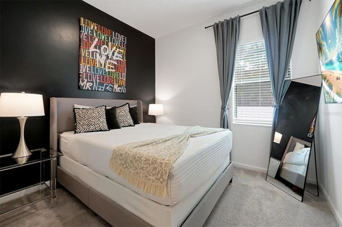 Image No.20-5 Bed Townhouse for sale