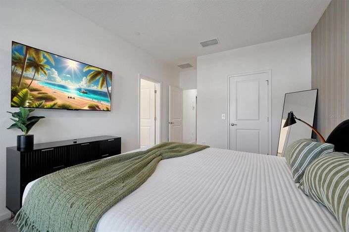 Image No.28-5 Bed Townhouse for sale