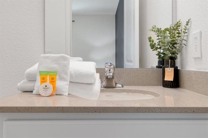 Image No.40-5 Bed Townhouse for sale