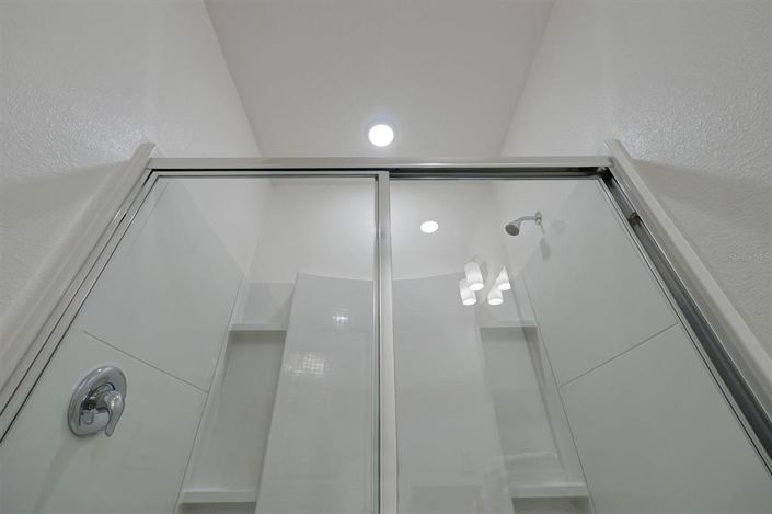 Image No.44-5 Bed Townhouse for sale