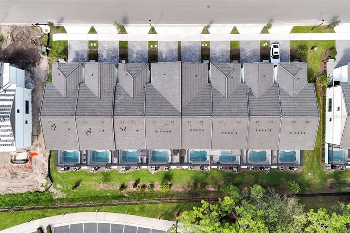 Image No.48-5 Bed Townhouse for sale