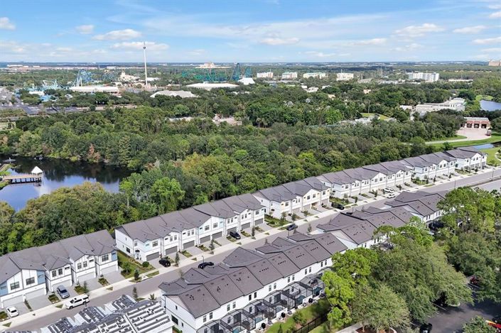 Image No.50-5 Bed Townhouse for sale