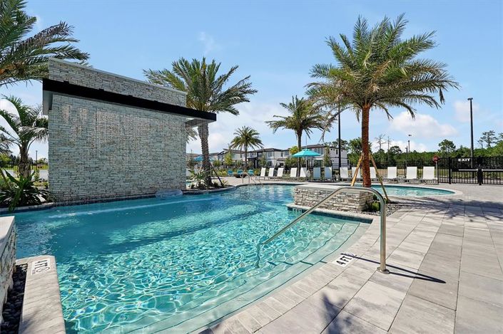 Image No.58-5 Bed Townhouse for sale