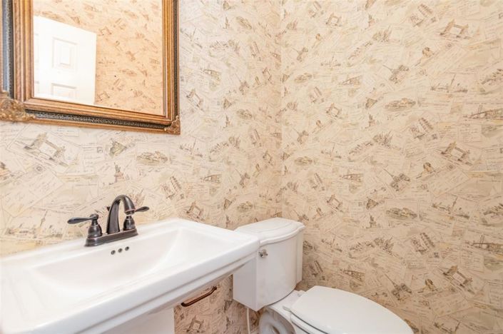 Image No.15-4 Bed Property for sale