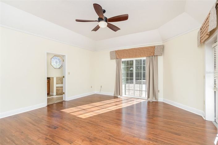 Image No.16-4 Bed Property for sale