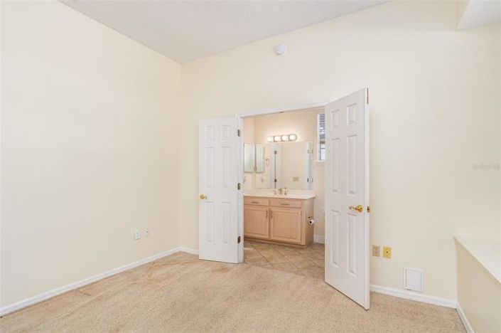 Image No.28-4 Bed Property for sale