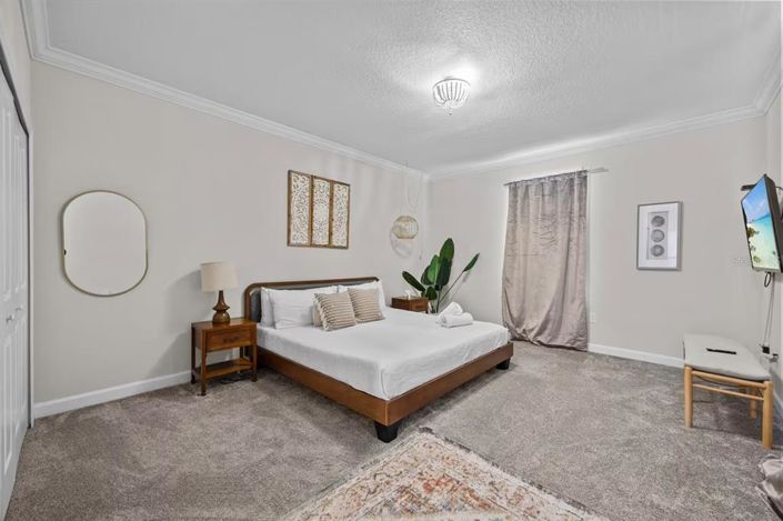 Image No.22-5 Bed Property for sale