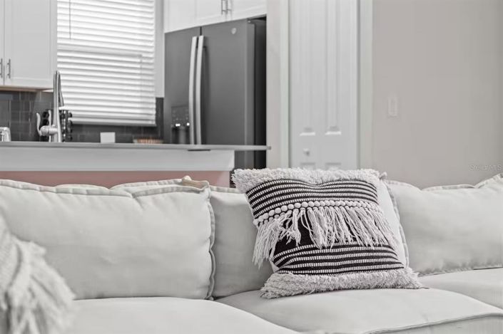 Image No.9-5 Bed Property for sale