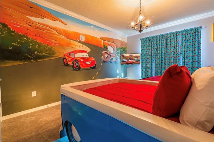 Image No.13-10 Bed Property for sale