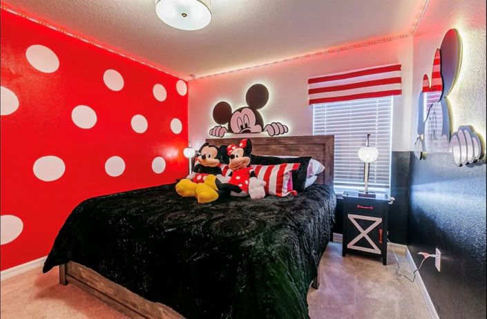 Image No.20-10 Bed Property for sale