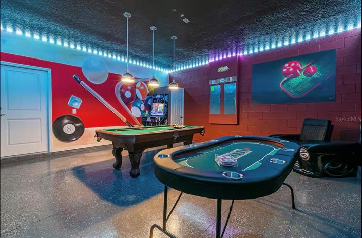 Image No.8-10 Bed Property for sale