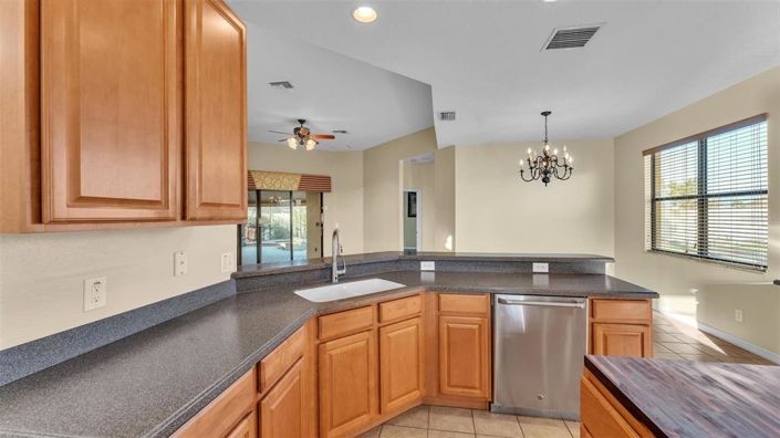 Image No.15-5 Bed Property for sale