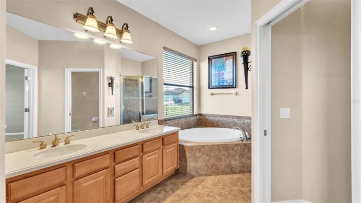 Image No.21-5 Bed Property for sale