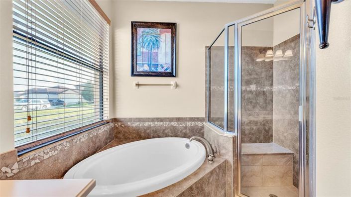 Image No.22-5 Bed Property for sale