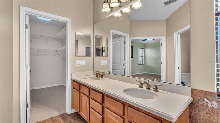 Image No.23-5 Bed Property for sale