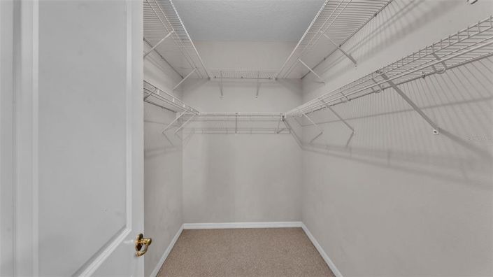 Image No.24-5 Bed Property for sale