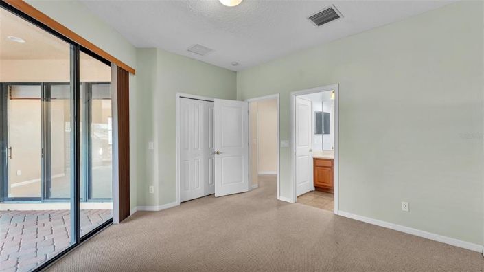 Image No.30-5 Bed Property for sale