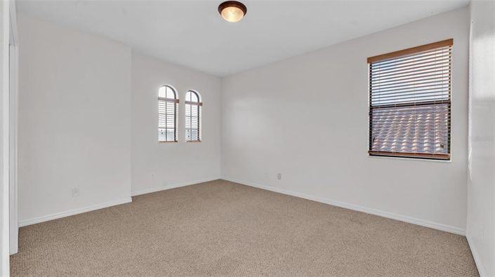 Image No.34-5 Bed Property for sale