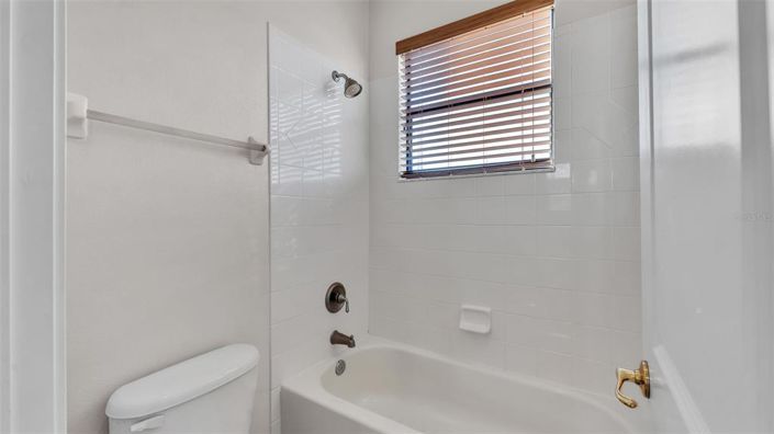 Image No.37-5 Bed Property for sale