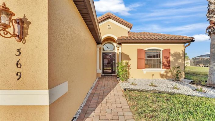 Image No.4-5 Bed Property for sale