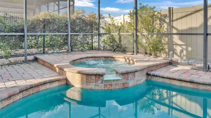 Image No.46-5 Bed Property for sale