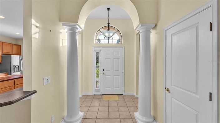 Image No.5-5 Bed Property for sale