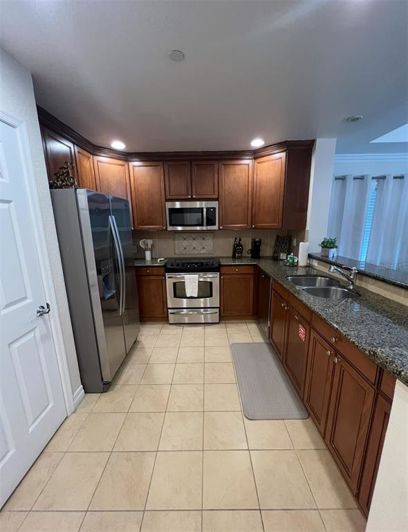 Image No.6-3 Bed Property for sale