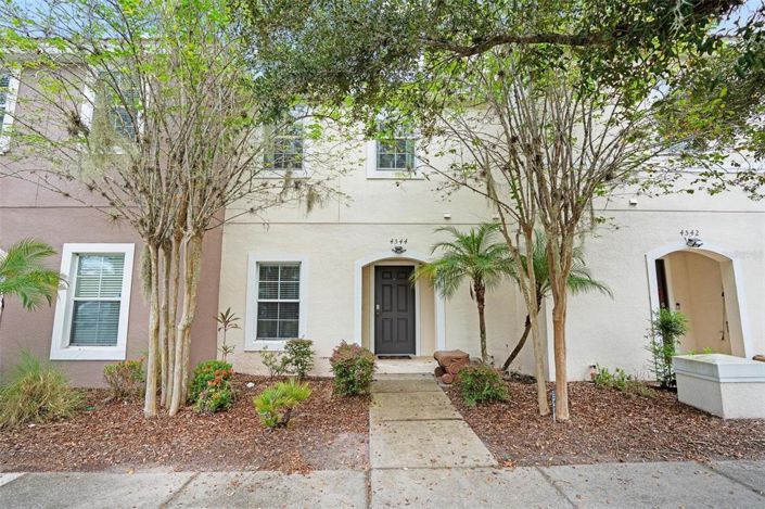 Image No.1-3 Bed Townhouse for sale