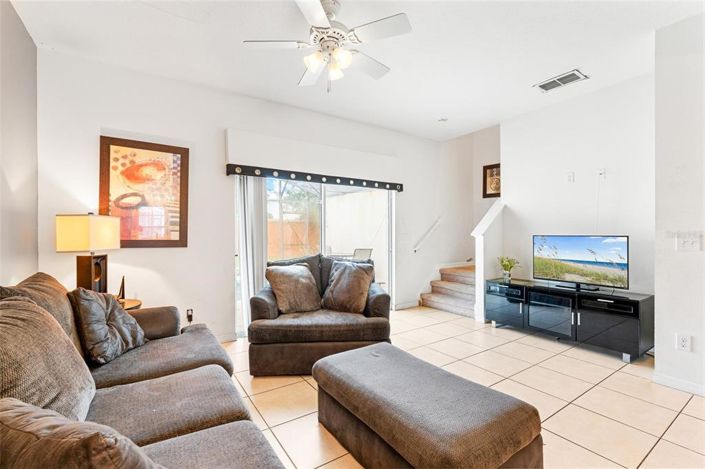 Image No.11-3 Bed Townhouse for sale