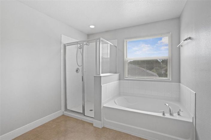 Image No.28-3 Bed Property for sale