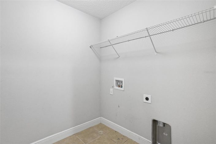 Image No.34-3 Bed Property for sale