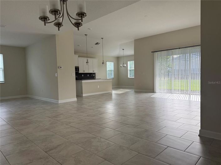 Image No.2-4 Bed Property for sale