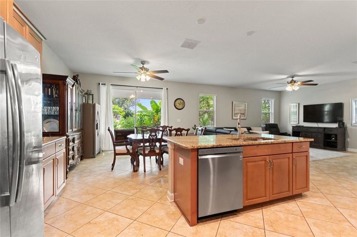 Image No.6-4 Bed Property for sale