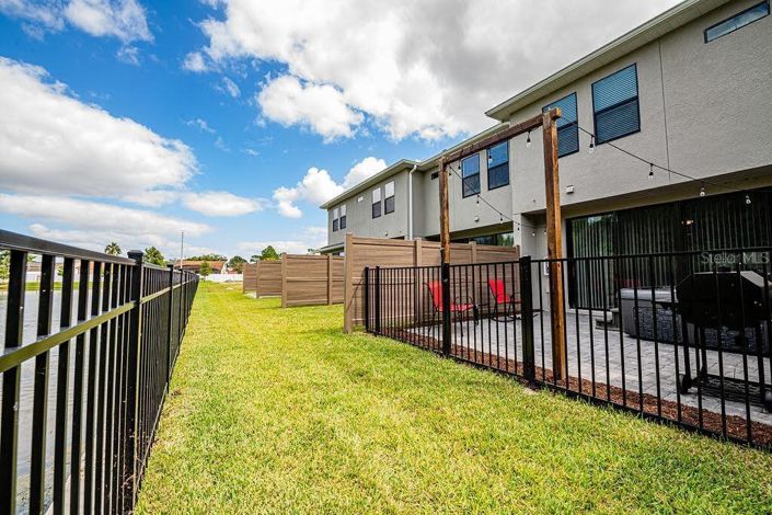 Image No.17-3 Bed Townhouse for sale