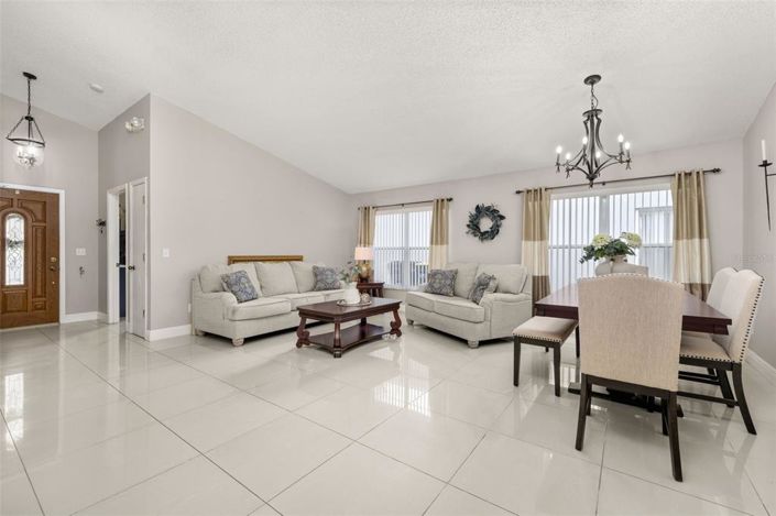 Image No.10-4 Bed Property for sale