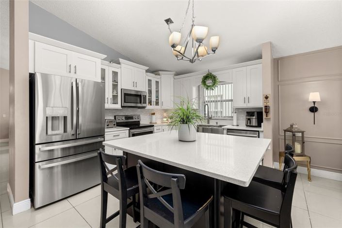 Image No.11-4 Bed Property for sale